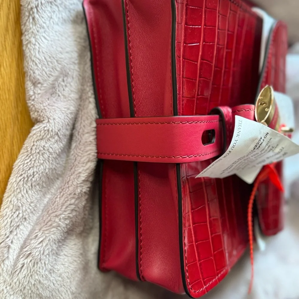 Red Croc-Embossed Leather Bag - Picture 5 of 7